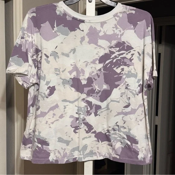 Calvin Klein Performance Lavender Camo Women's Tee - Picture 5 of 5